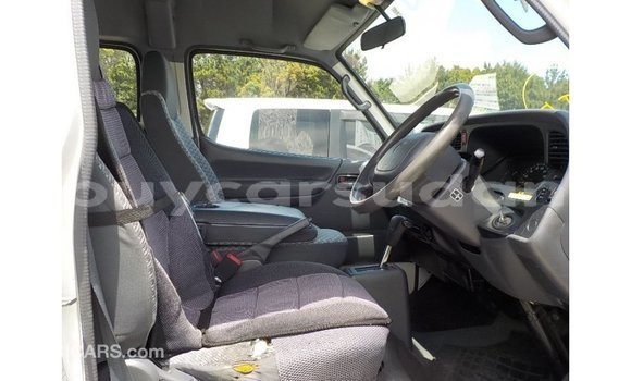 Buy Import Toyota Hiace White Car in Import - Dubai in Al Jazirah State Buy Import Toyota Hiace White Car in Import - Dubai in Al Jazirah State