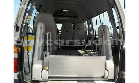 Buy Import Toyota Hiace White Car in Import - Dubai in Al Jazirah State Buy Import Toyota Hiace White Car in Import - Dubai in Al Jazirah State
