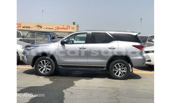 Acheter Import Voiture Toyota Fortuner Autre à Import - Dubai, État d'Al Jazirah Acheter Import Voiture Toyota Fortuner Autre à Import - Dubai, État d'Al Jazirah