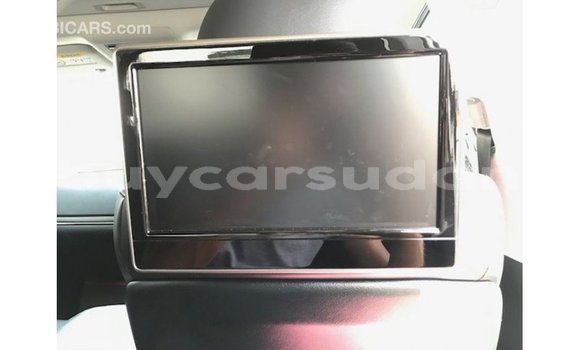 Acheter Import Voiture Toyota Land Cruiser Blanc à Import - Dubai, État d'Al Jazirah Acheter Import Voiture Toyota Land Cruiser Blanc à Import - Dubai, État d'Al Jazirah