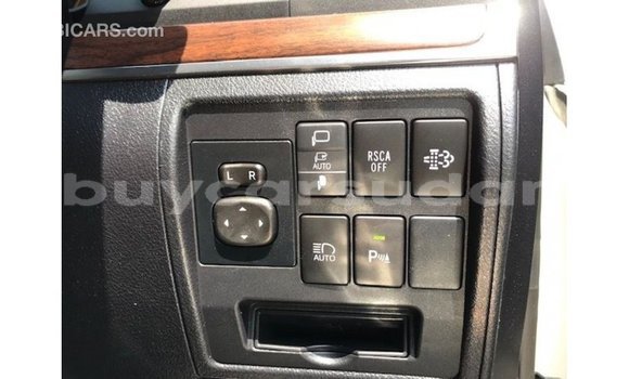 Acheter Import Voiture Toyota Land Cruiser Blanc à Import - Dubai, État d'Al Jazirah Acheter Import Voiture Toyota Land Cruiser Blanc à Import - Dubai, État d'Al Jazirah