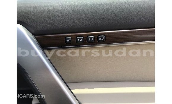 Buy Import Toyota Land Cruiser White Car in Import - Dubai in Al Jazirah State Buy Import Toyota Land Cruiser White Car in Import - Dubai in Al Jazirah State