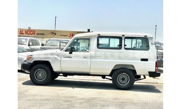Buy Import Toyota Land Cruiser White Car in Import - Dubai in Al Jazirah State Buy Import Toyota Land Cruiser White Car in Import - Dubai in Al Jazirah State