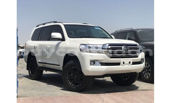 Buy Import Toyota Land Cruiser White Car in Import - Dubai in Al Jazirah State Buy Import Toyota Land Cruiser White Car in Import - Dubai in Al Jazirah State