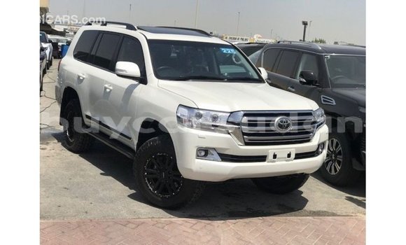 Buy Import Toyota Land Cruiser White Car in Import - Dubai in Al Jazirah State Buy Import Toyota Land Cruiser White Car in Import - Dubai in Al Jazirah State