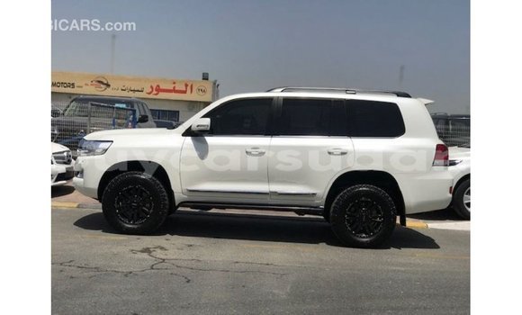 Buy Import Toyota Land Cruiser White Car in Import - Dubai in Al Jazirah State Buy Import Toyota Land Cruiser White Car in Import - Dubai in Al Jazirah State