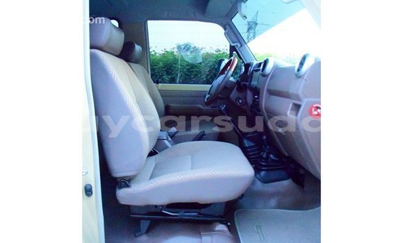Buy Import Toyota Land Cruiser Beige Car in Import - Dubai in Al Jazirah State Buy Import Toyota Land Cruiser Beige Car in Import - Dubai in Al Jazirah State