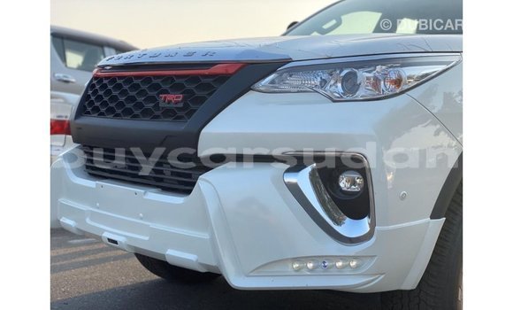 Buy Import Toyota Fortuner White Car in Import - Dubai in Al Jazirah State Buy Import Toyota Fortuner White Car in Import - Dubai in Al Jazirah State