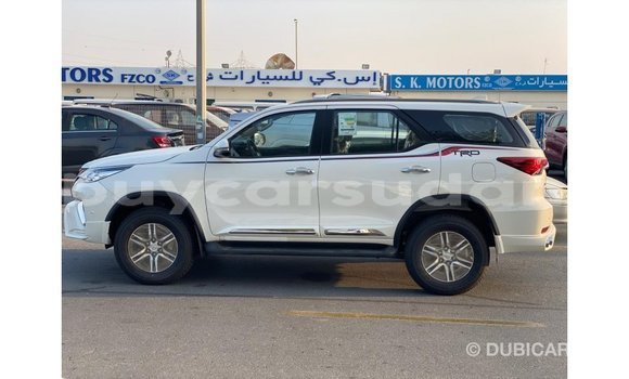 Buy Import Toyota Fortuner White Car in Import - Dubai in Al Jazirah State Buy Import Toyota Fortuner White Car in Import - Dubai in Al Jazirah State