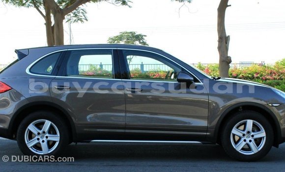 Buy Import Porsche Cayenne Brown Car in Import - Dubai in Al Jazirah State Buy Import Porsche Cayenne Brown Car in Import - Dubai in Al Jazirah State