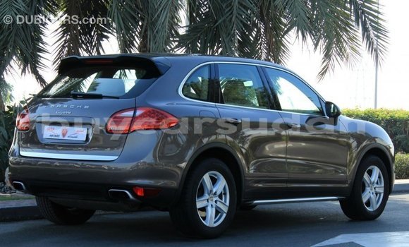 Buy Import Porsche Cayenne Brown Car in Import - Dubai in Al Jazirah State Buy Import Porsche Cayenne Brown Car in Import - Dubai in Al Jazirah State