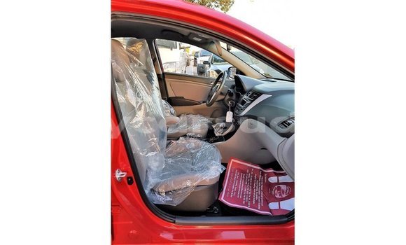 Acheter Import Voiture Hyundai Accent Rouge à Import - Dubai, État d'Al Jazirah Acheter Import Voiture Hyundai Accent Rouge à Import - Dubai, État d'Al Jazirah