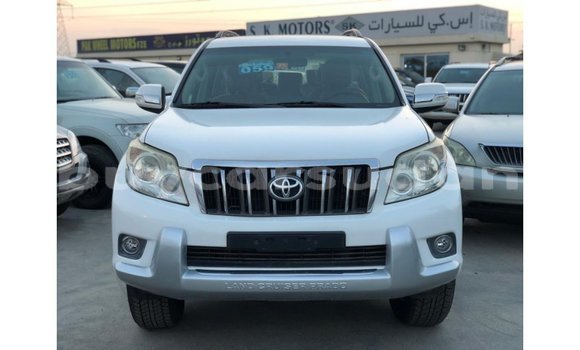 Acheter Import Voiture Toyota Prado Blanc à Import - Dubai, État d'Al Jazirah Acheter Import Voiture Toyota Prado Blanc à Import - Dubai, État d'Al Jazirah