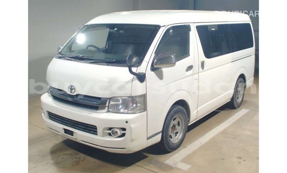 Buy Import Toyota Hiace White Car in Import - Dubai in Al Jazirah State Buy Import Toyota Hiace White Car in Import - Dubai in Al Jazirah State