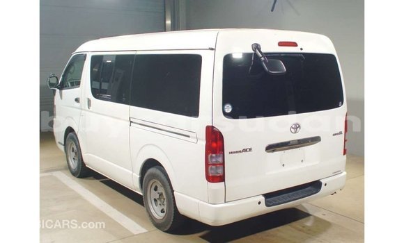 Buy Import Toyota Hiace White Car in Import - Dubai in Al Jazirah State Buy Import Toyota Hiace White Car in Import - Dubai in Al Jazirah State