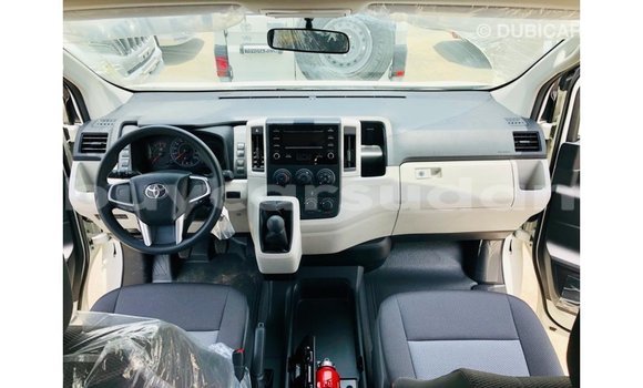 Buy Import Toyota Hiace White Car in Import - Dubai in Al Jazirah State Buy Import Toyota Hiace White Car in Import - Dubai in Al Jazirah State