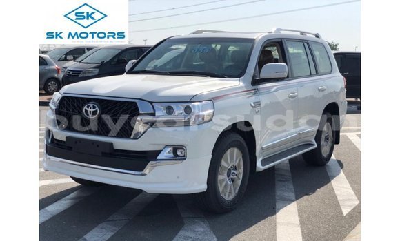 Buy Import Toyota Land Cruiser White Car in Import - Dubai in Al Jazirah State Buy Import Toyota Land Cruiser White Car in Import - Dubai in Al Jazirah State