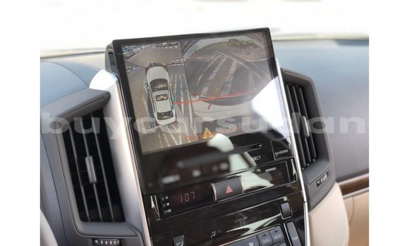 Buy Import Toyota Land Cruiser White Car in Import - Dubai in Al Jazirah State Buy Import Toyota Land Cruiser White Car in Import - Dubai in Al Jazirah State