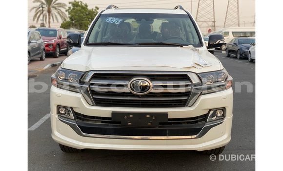 Acheter Import Utilitaire Toyota DA Blanc à Import - Dubai, État d'Al Jazirah Acheter Import Utilitaire Toyota DA Blanc à Import - Dubai, État d'Al Jazirah