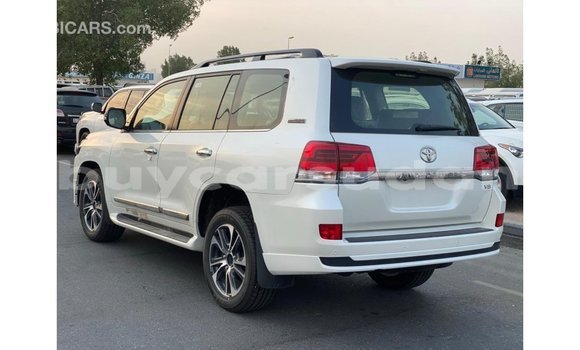 Acheter Import Utilitaire Toyota DA Blanc à Import - Dubai, État d'Al Jazirah Acheter Import Utilitaire Toyota DA Blanc à Import - Dubai, État d'Al Jazirah