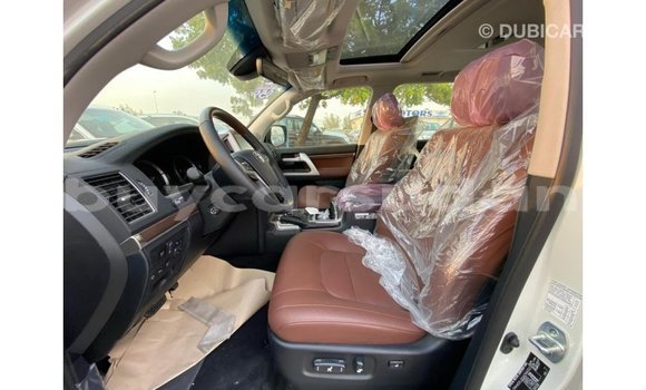 Acheter Import Utilitaire Toyota DA Blanc à Import - Dubai, État d'Al Jazirah Acheter Import Utilitaire Toyota DA Blanc à Import - Dubai, État d'Al Jazirah