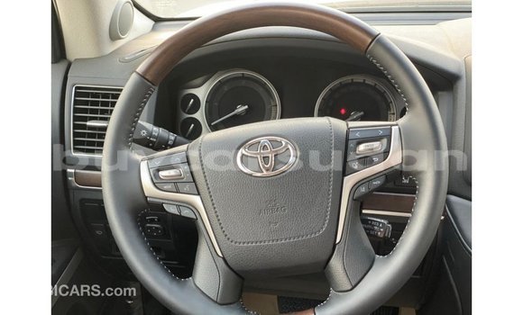 Acheter Import Utilitaire Toyota DA Blanc à Import - Dubai, État d'Al Jazirah Acheter Import Utilitaire Toyota DA Blanc à Import - Dubai, État d'Al Jazirah