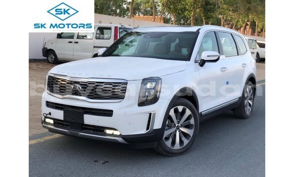 Buy Import Kia Carens White Car in Import - Dubai in Al Jazirah State