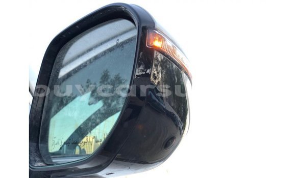 Acheter Import Voiture Kia Carens Blanc à Import - Dubai, État d'Al Jazirah Acheter Import Voiture Kia Carens Blanc à Import - Dubai, État d'Al Jazirah