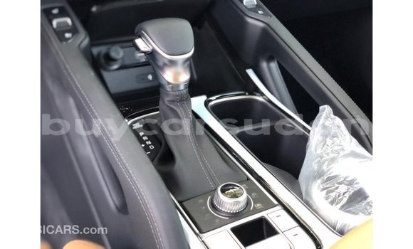 Acheter Import Voiture Kia Carens Blanc à Import - Dubai, État d'Al Jazirah Acheter Import Voiture Kia Carens Blanc à Import - Dubai, État d'Al Jazirah