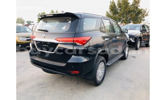 Acheter Import Voiture Toyota Fortuner Noir à Import - Dubai, État d'Al Jazirah Acheter Import Voiture Toyota Fortuner Noir à Import - Dubai, État d'Al Jazirah