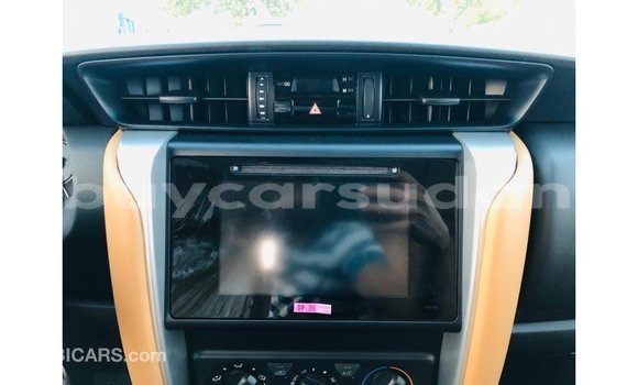 Acheter Import Voiture Toyota Fortuner Noir à Import - Dubai, État d'Al Jazirah Acheter Import Voiture Toyota Fortuner Noir à Import - Dubai, État d'Al Jazirah