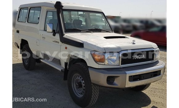 Buy Import Toyota Land Cruiser White Car in Import - Dubai in Al Jazirah State Buy Import Toyota Land Cruiser White Car in Import - Dubai in Al Jazirah State