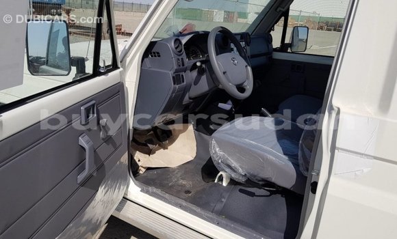 Buy Import Toyota Land Cruiser White Car in Import - Dubai in Al Jazirah State Buy Import Toyota Land Cruiser White Car in Import - Dubai in Al Jazirah State