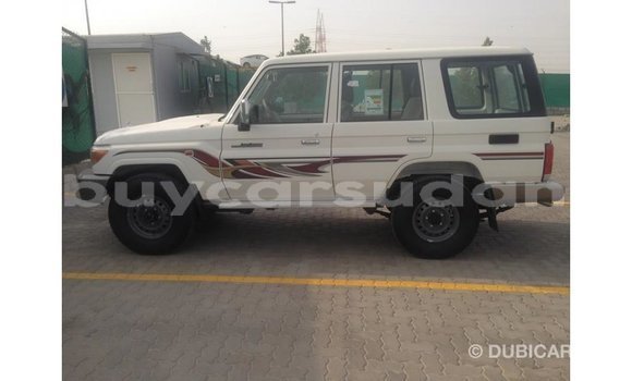 Buy Import Toyota Land Cruiser White Car in Import - Dubai in Al Jazirah State Buy Import Toyota Land Cruiser White Car in Import - Dubai in Al Jazirah State