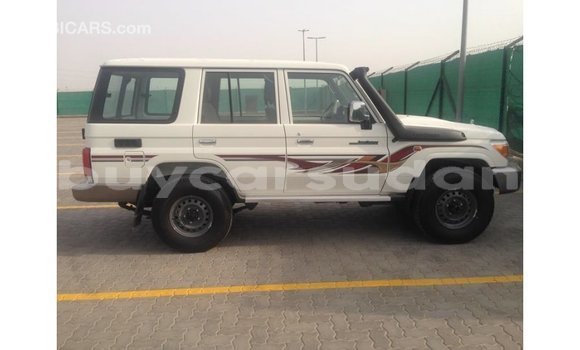 Buy Import Toyota Land Cruiser White Car in Import - Dubai in Al Jazirah State Buy Import Toyota Land Cruiser White Car in Import - Dubai in Al Jazirah State