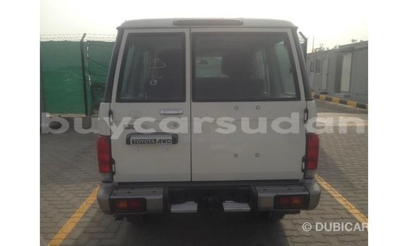 Buy Import Toyota Land Cruiser White Car in Import - Dubai in Al Jazirah State Buy Import Toyota Land Cruiser White Car in Import - Dubai in Al Jazirah State