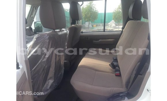 Buy Import Toyota Land Cruiser White Car in Import - Dubai in Al Jazirah State Buy Import Toyota Land Cruiser White Car in Import - Dubai in Al Jazirah State