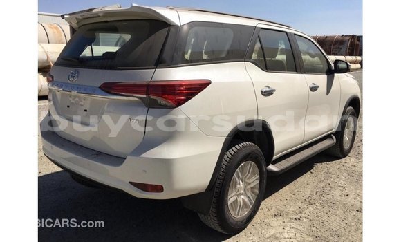 Buy Import Toyota Fortuner White Car in Import - Dubai in Al Jazirah State Buy Import Toyota Fortuner White Car in Import - Dubai in Al Jazirah State