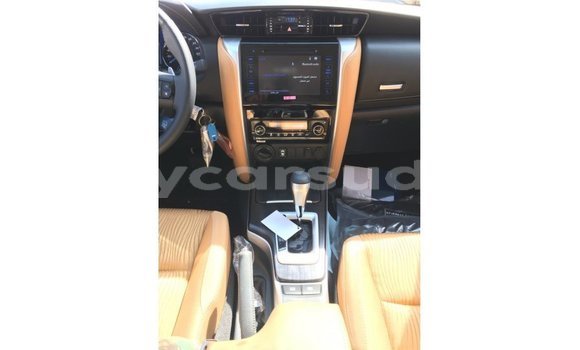 Buy Import Toyota Fortuner White Car in Import - Dubai in Al Jazirah State Buy Import Toyota Fortuner White Car in Import - Dubai in Al Jazirah State