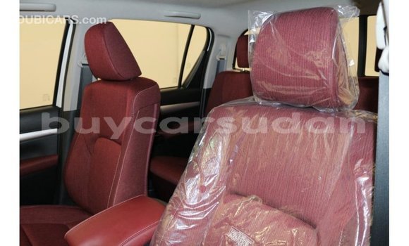 Buy Import Toyota Hilux White Car in Import - Dubai in Al Jazirah State Buy Import Toyota Hilux White Car in Import - Dubai in Al Jazirah State