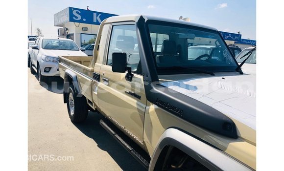 Buy Import Toyota Land Cruiser Beige Car in Import - Dubai in Al Jazirah State Buy Import Toyota Land Cruiser Beige Car in Import - Dubai in Al Jazirah State