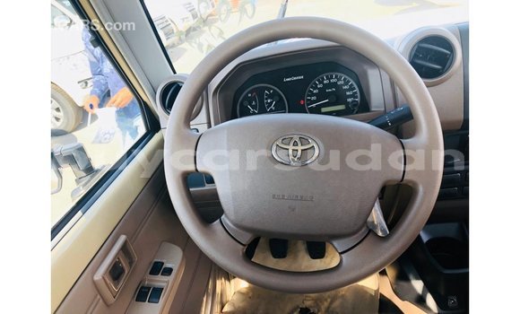 Buy Import Toyota Land Cruiser Beige Car in Import - Dubai in Al Jazirah State Buy Import Toyota Land Cruiser Beige Car in Import - Dubai in Al Jazirah State
