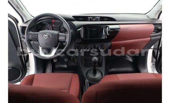 Buy Import Toyota Hilux White Car in Import - Dubai in Al Jazirah State Buy Import Toyota Hilux White Car in Import - Dubai in Al Jazirah State