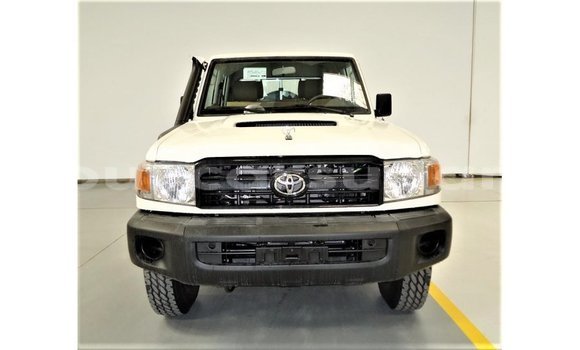 Buy Import Toyota Land Cruiser White Car in Import - Dubai in Al Jazirah State Buy Import Toyota Land Cruiser White Car in Import - Dubai in Al Jazirah State