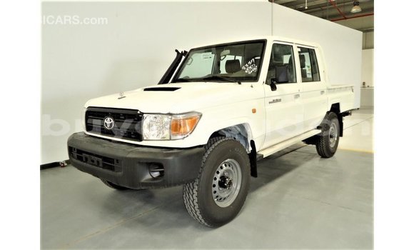 Buy Import Toyota Land Cruiser White Car in Import - Dubai in Al Jazirah State Buy Import Toyota Land Cruiser White Car in Import - Dubai in Al Jazirah State