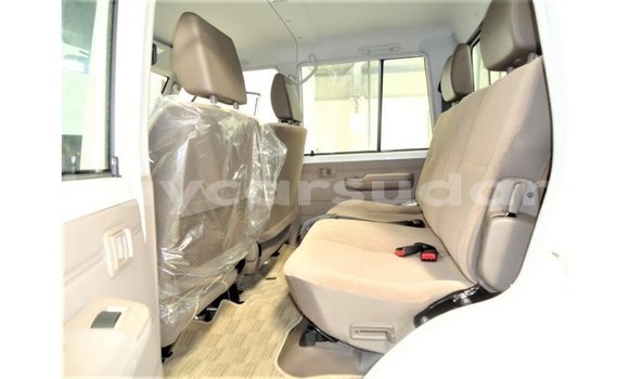 Buy Import Toyota Land Cruiser White Car in Import - Dubai in Al Jazirah State Buy Import Toyota Land Cruiser White Car in Import - Dubai in Al Jazirah State