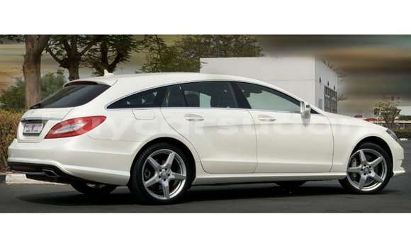 Buy Import Mercedes-Benz 190 White Car in Import - Dubai in Al Jazirah State Buy Import Mercedes-Benz 190 White Car in Import - Dubai in Al Jazirah State