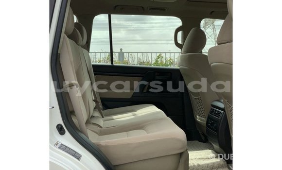 Buy Import Toyota Land Cruiser White Car in Import - Dubai in Al Jazirah State Buy Import Toyota Land Cruiser White Car in Import - Dubai in Al Jazirah State