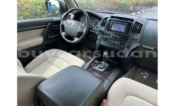 Buy Import Toyota Land Cruiser White Car in Import - Dubai in Al Jazirah State Buy Import Toyota Land Cruiser White Car in Import - Dubai in Al Jazirah State