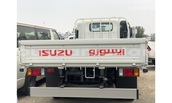 Buy Import Isuzu Rodeo White Car in Import - Dubai in Al Jazirah State Buy Import Isuzu Rodeo White Car in Import - Dubai in Al Jazirah State
